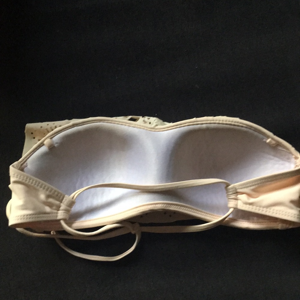 Lt Peach Color Bikini Top Size XS /S - Picture 2 of 3